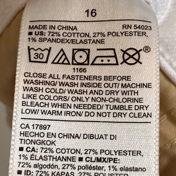 OLD Navy White Stretchy Shorts, Size 16 - Picture 4 of 4